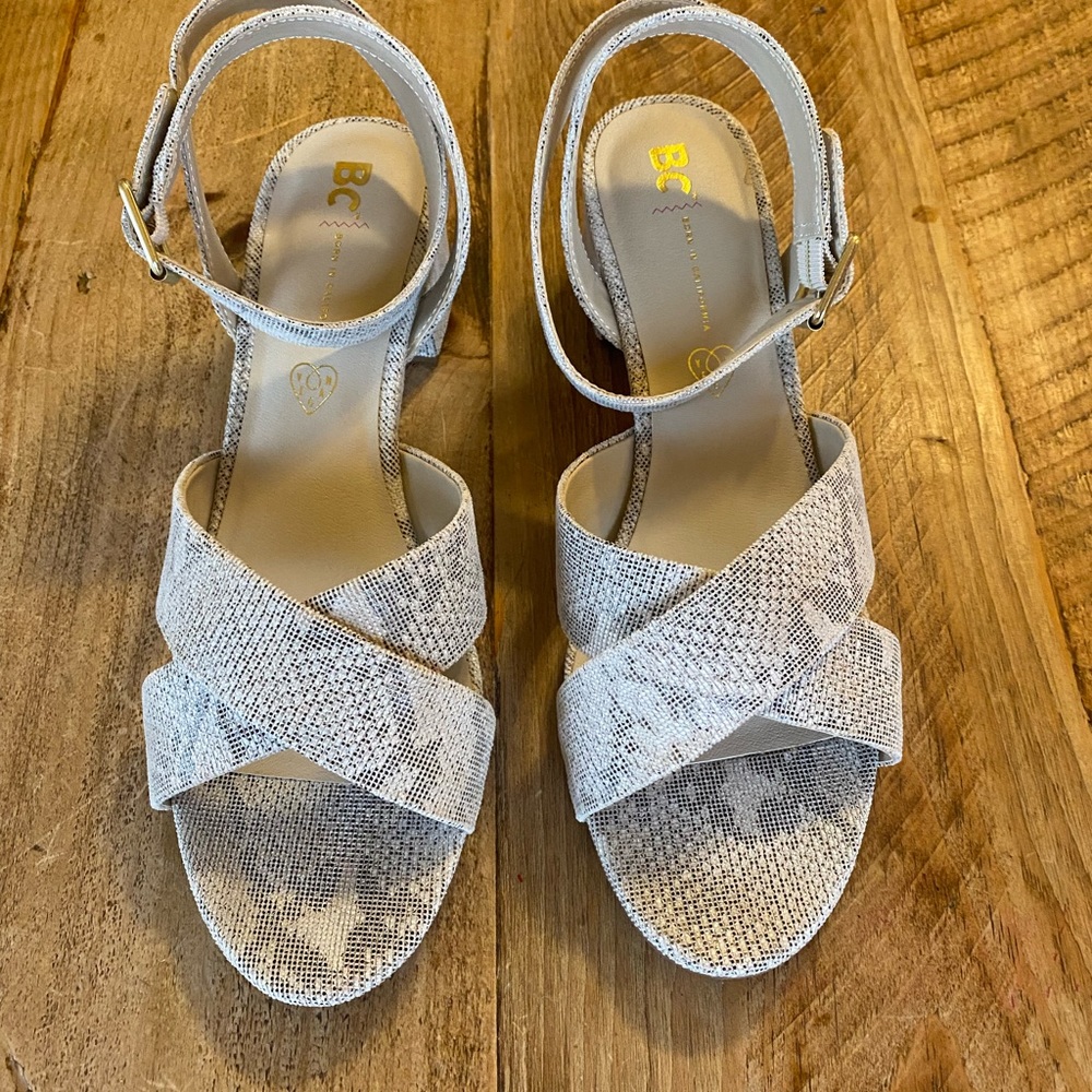 NWOT BC “Smell the Roses natural exotic” snakeskin sandals-size 11